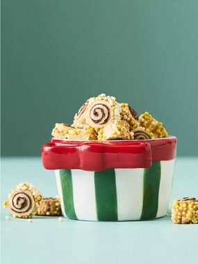 NWT Anthropologie Festive Dolomite Nut Bowl